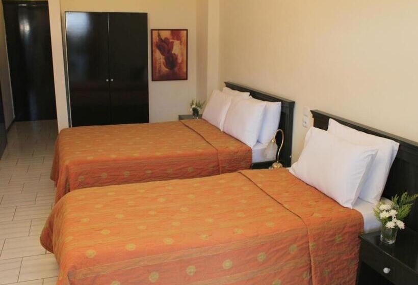 בית מלון כפרי Famissi Eden