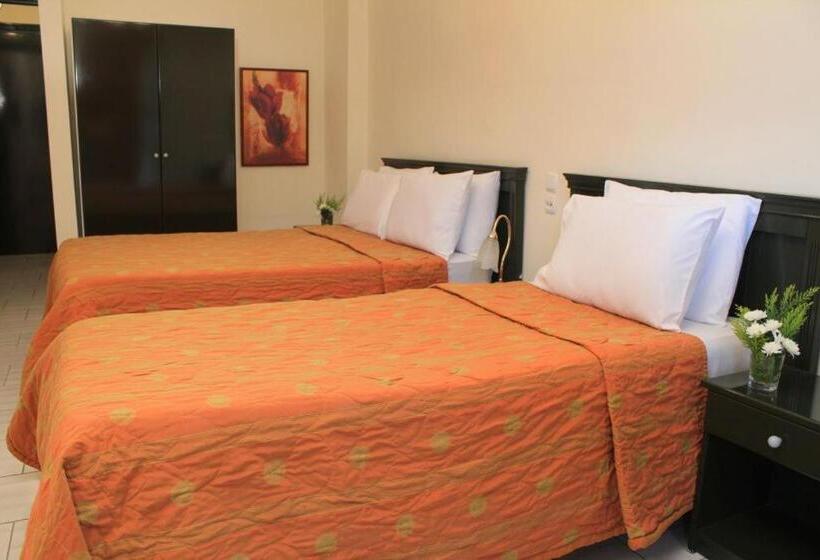 בית מלון כפרי Famissi Eden