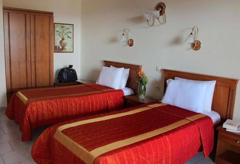 בית מלון כפרי Famissi Eden