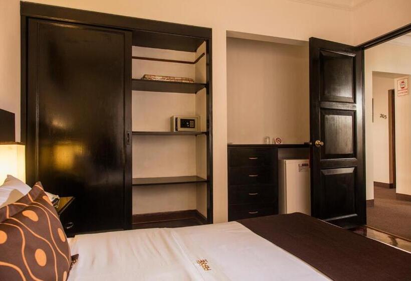 Отель Ferre De Ville