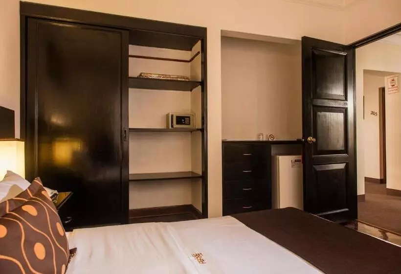 בית מלון כפרי Ferre De Ville