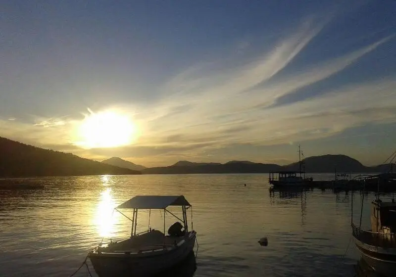 Hotelli Golden Sunset