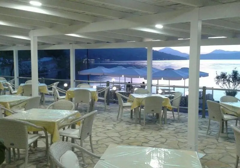 Hotelli Golden Sunset