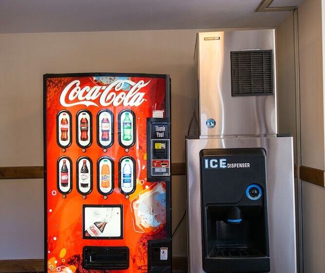 The Grand Lodge Hotel And Suites