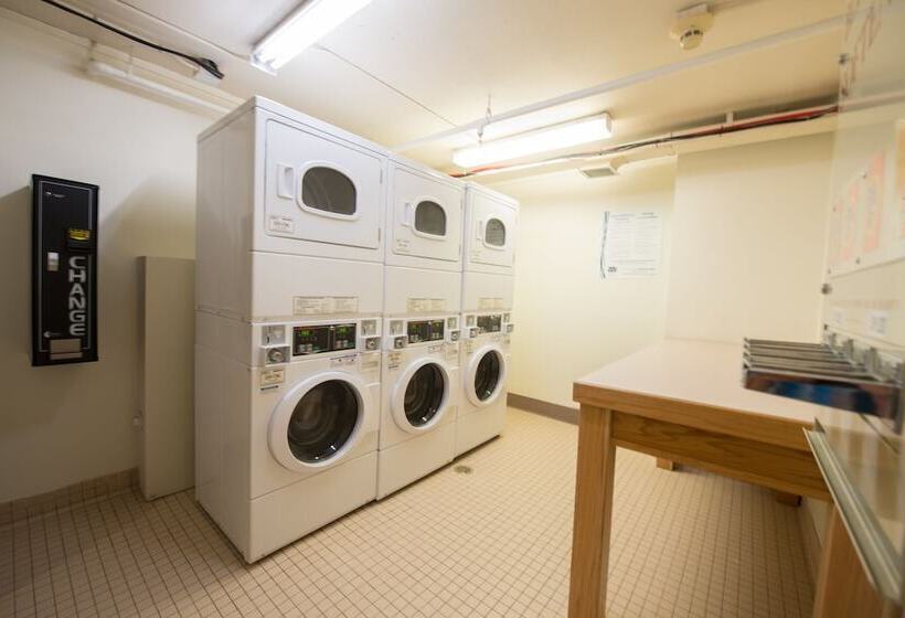 The Grand Lodge Hotel And Suites