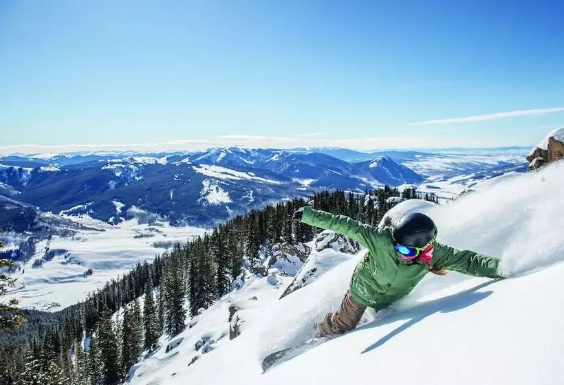 The Grand Lodge Hotel And Suites