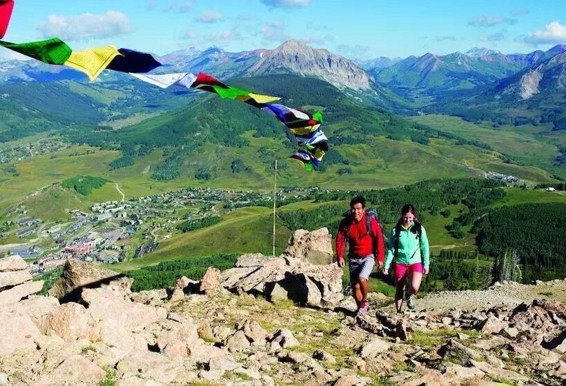 The Grand Lodge Hotel And Suites