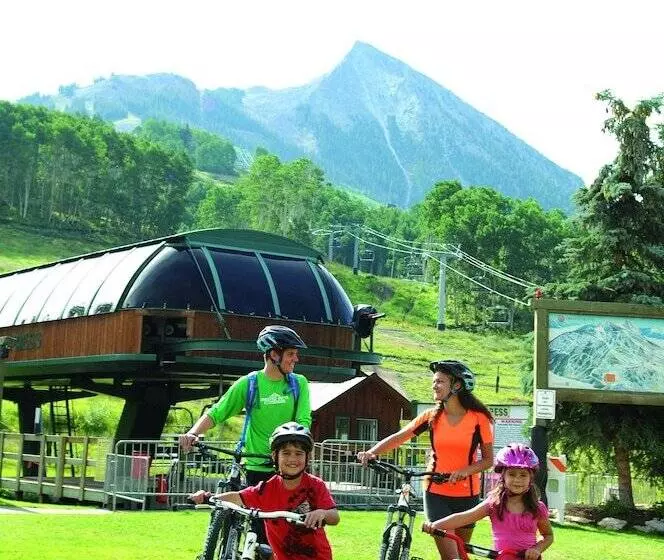 The Grand Lodge Hotel And Suites