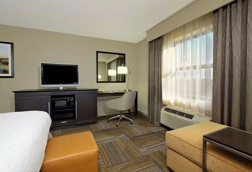ホテル Hampton Inn & Suites Florence Downtown