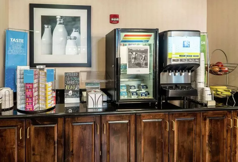 هتل Hampton Inn Spring Lake Fayetteville