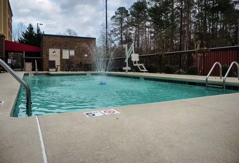 هتل Hampton Inn Spring Lake Fayetteville