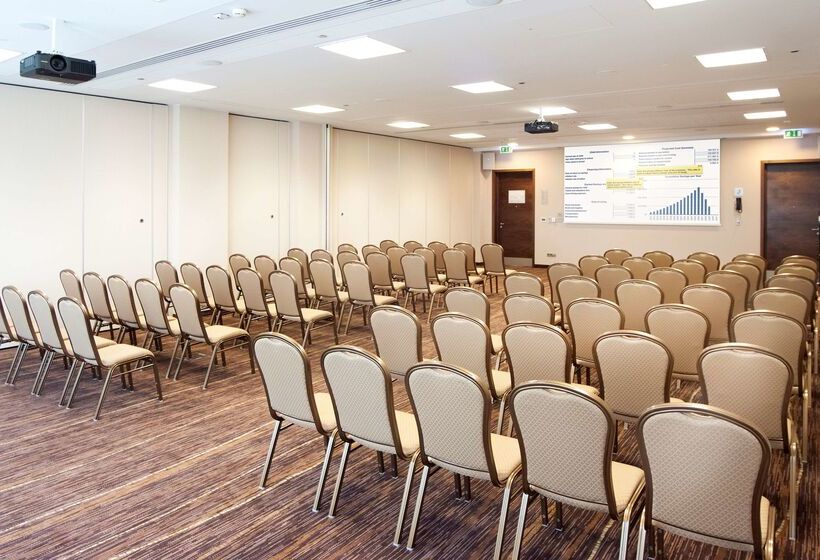 호텔 Hilton Garden Inn Krakow