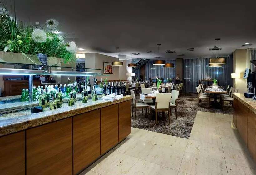 ホテル Hilton Garden Inn Krakow