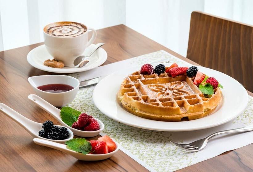 호텔 Hilton Garden Inn Krakow