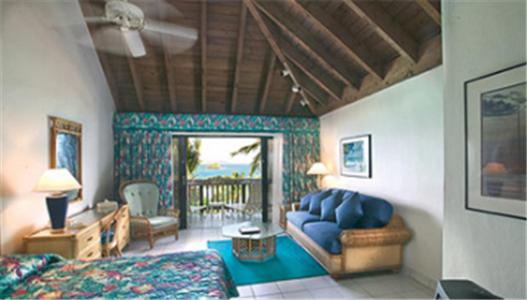 هتل Sapphire Beach Resort