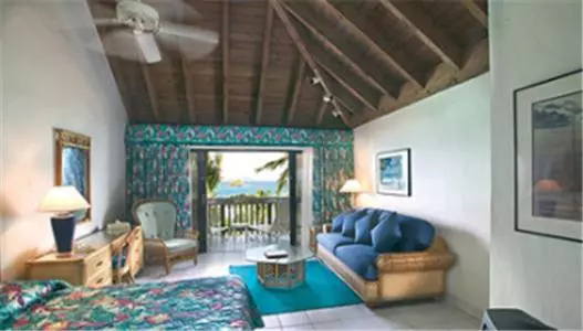 هتل Sapphire Beach Resort