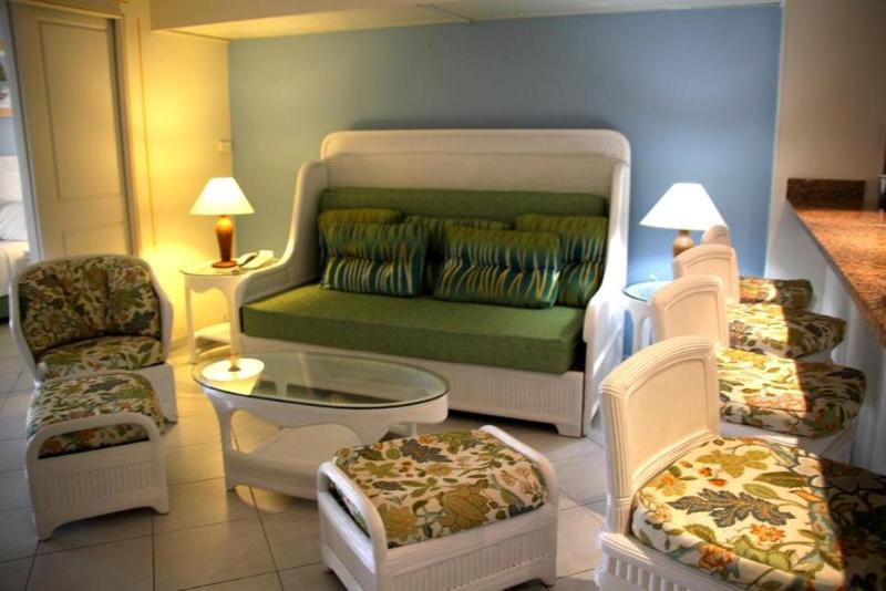 هتل Sapphire Beach Resort