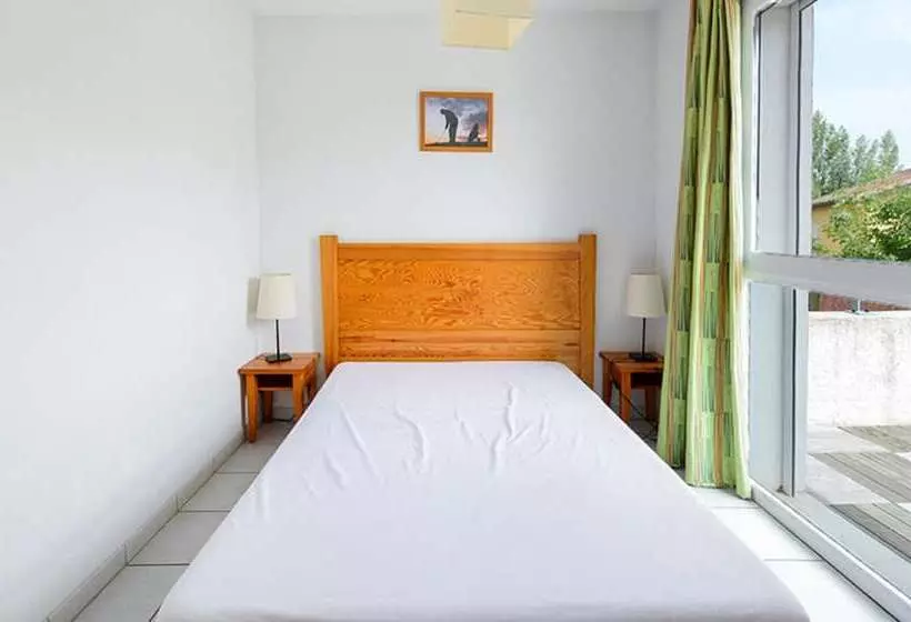 Отель Vacanceole Domaine Du Green