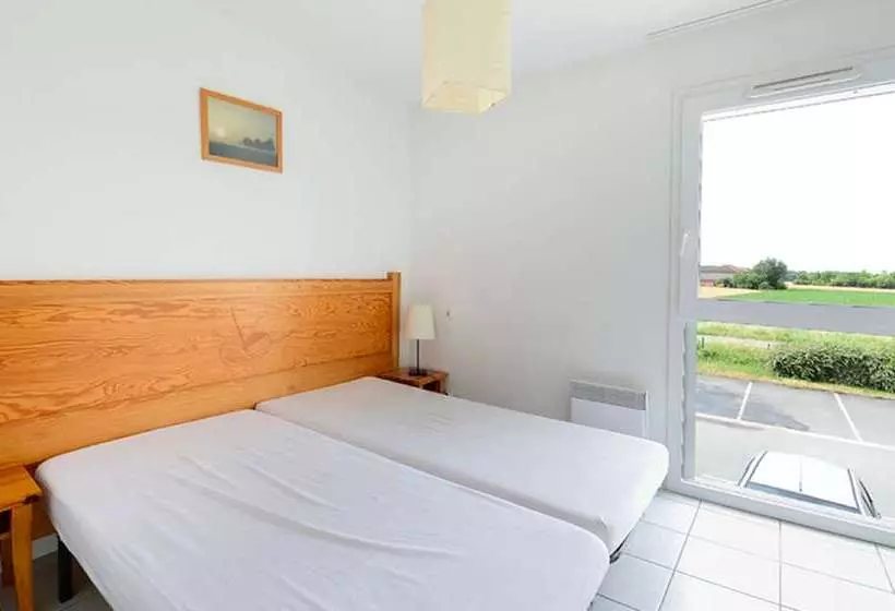 Отель Vacanceole Domaine Du Green