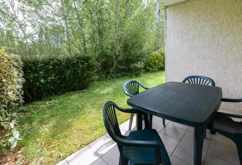 Отель Vacanceole Domaine Du Green