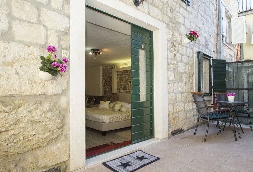 فندق Authentic Luxury Rooms