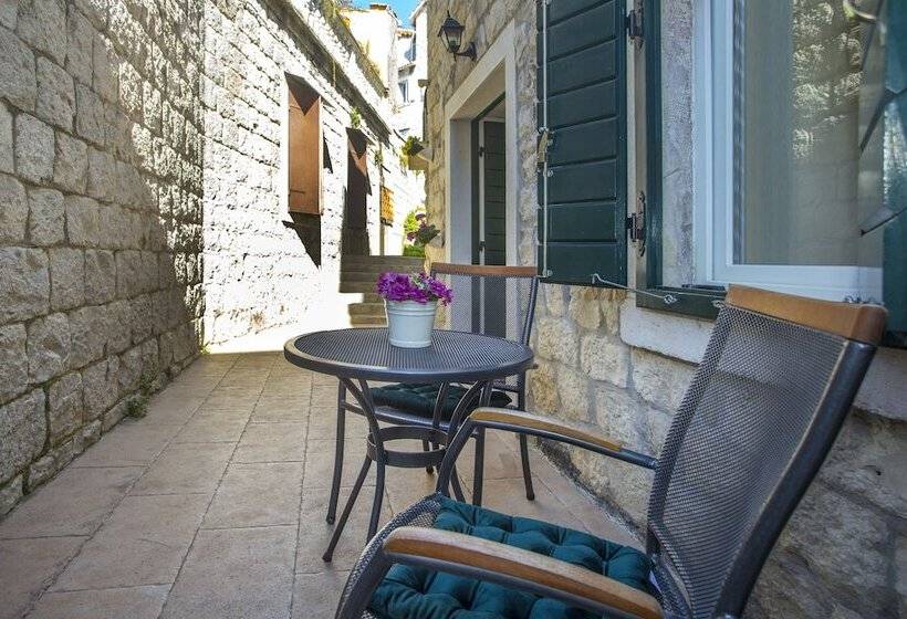 فندق Authentic Luxury Rooms