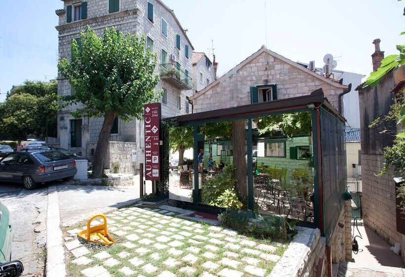 فندق Authentic Luxury Rooms