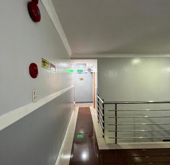 בית מלון כפרי Ging Ging Tourist Inn