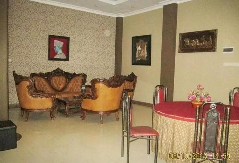 Hotel Grand Mansion Blitar