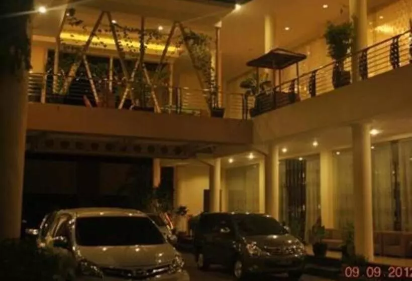 Hotel Grand Mansion Blitar