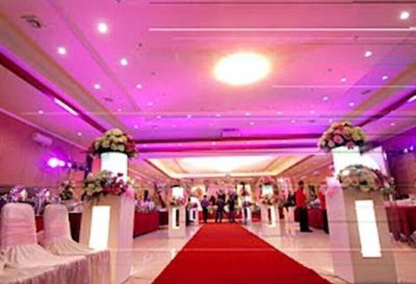 Hotel Grand Mansion  Blitar