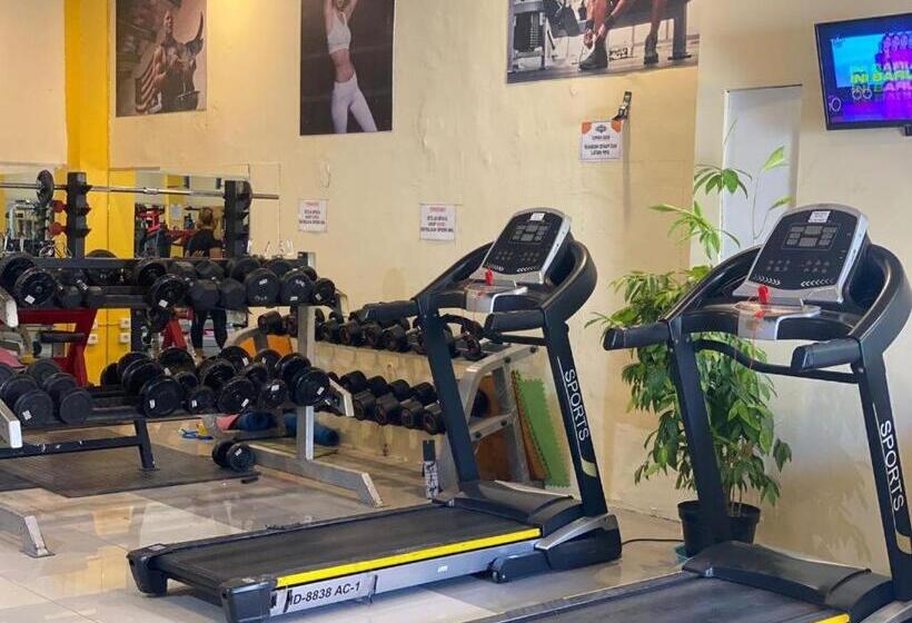 Hotel Grand Mansion  Blitar