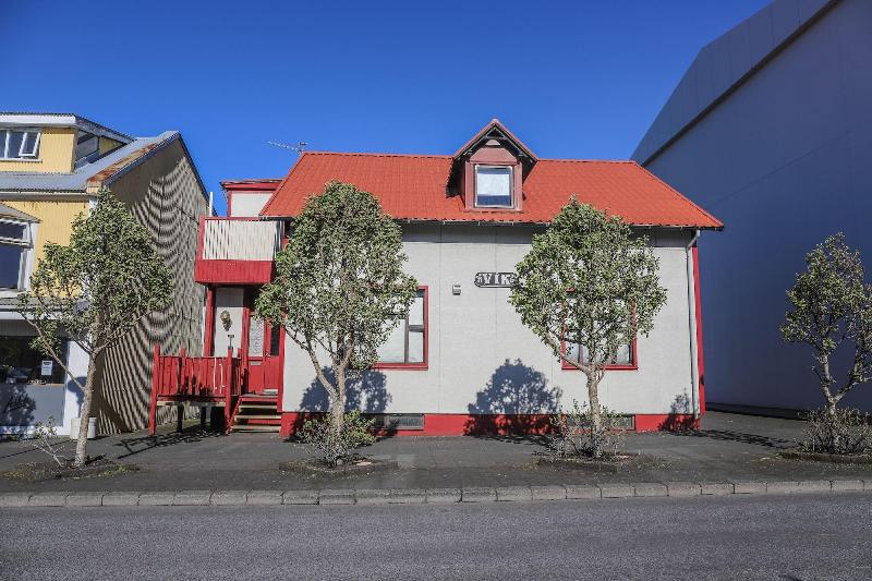 هتل Lava Guesthouse