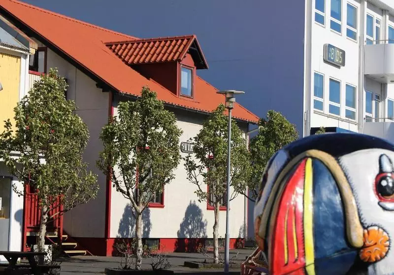 هتل Lava Guesthouse