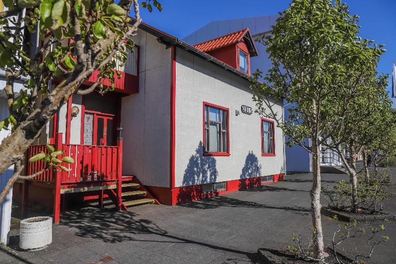 هتل Lava Guesthouse