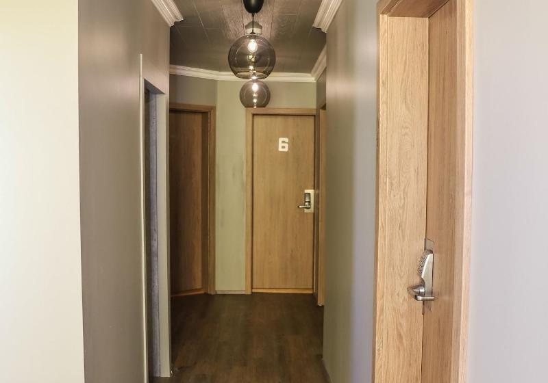 هتل Lava Guesthouse