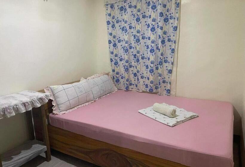 فندق Strong Tower Inn