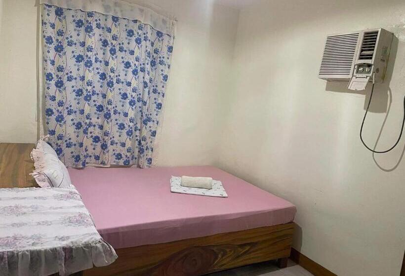 فندق Strong Tower Inn