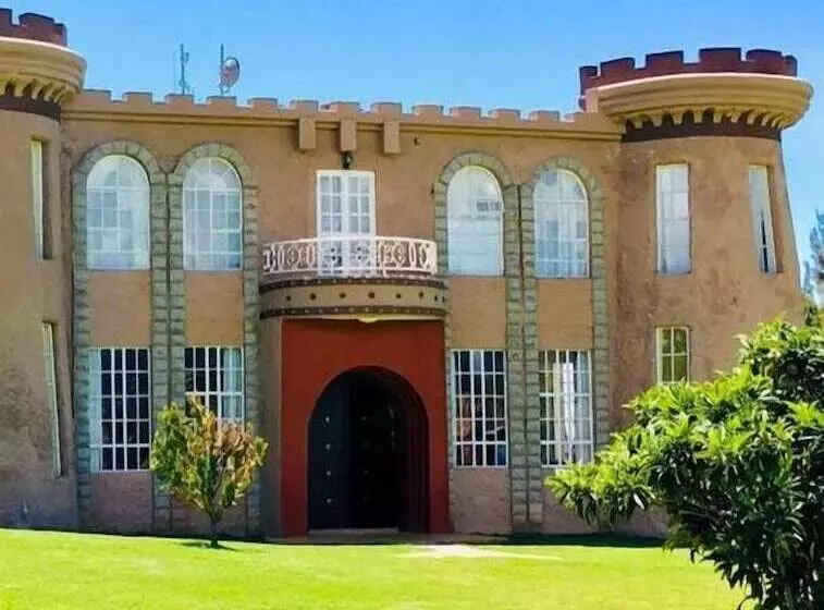 هتل Tafaria Castle