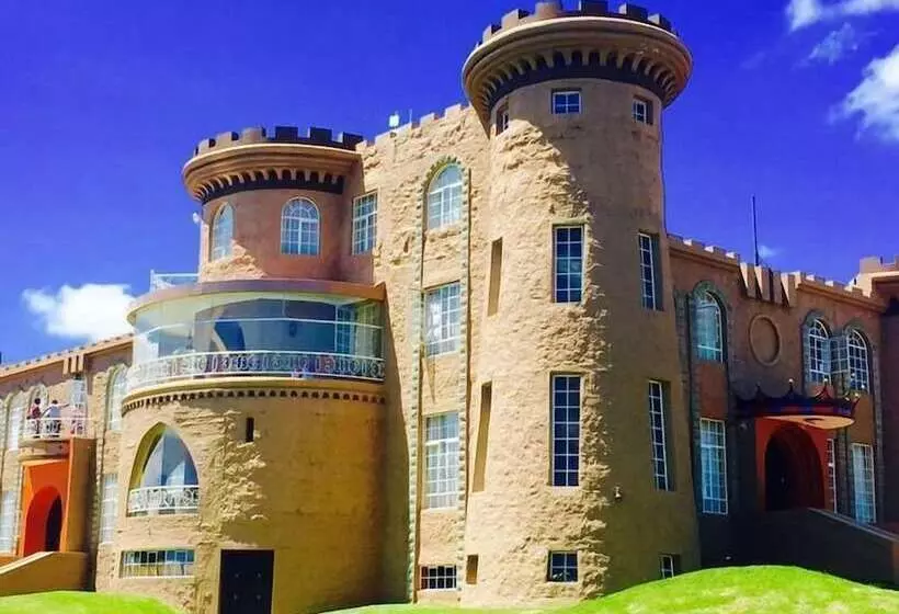 هتل Tafaria Castle