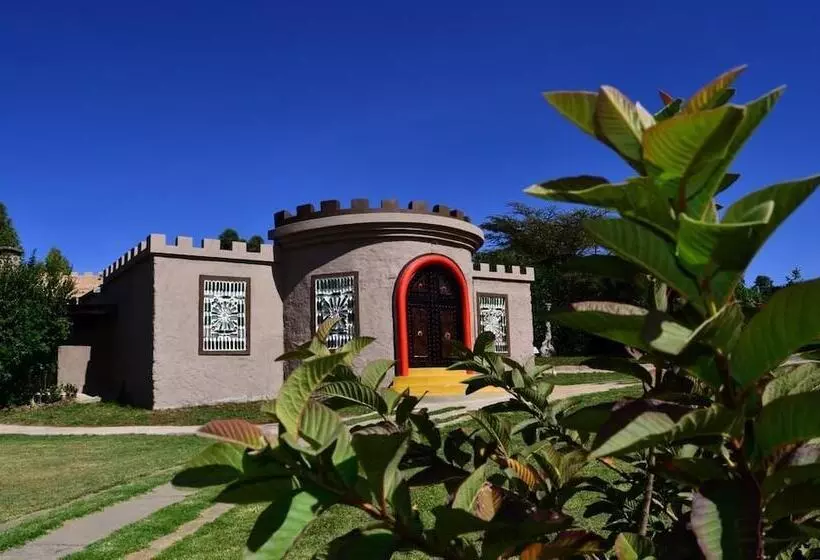 هتل Tafaria Castle