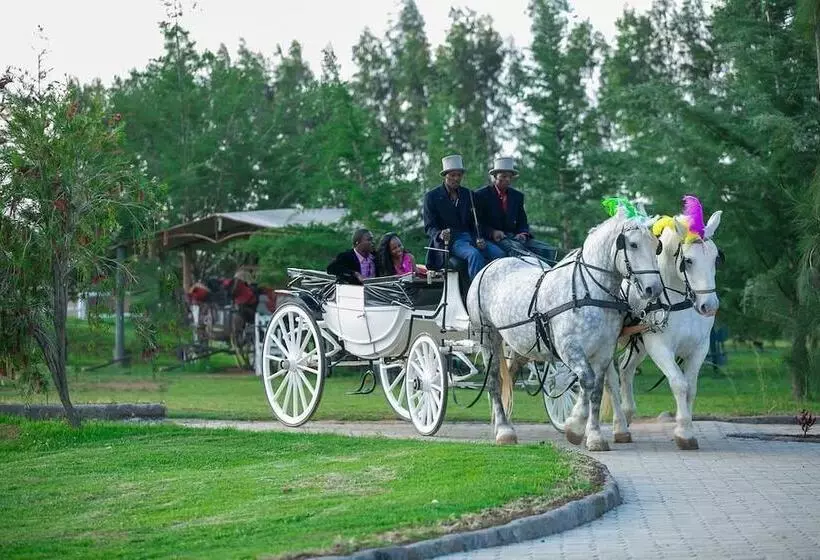 هتل Tafaria Castle