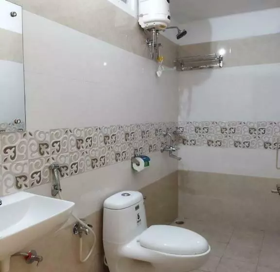 Aashrey Bed And Breakfast