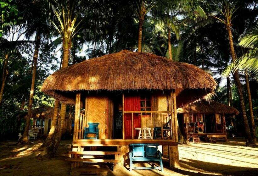 Hotel Arkadia Beach Resort By Reddoorz