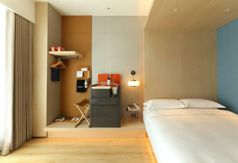 Отель Bolly Wood  Beijing Wangfujing Branch