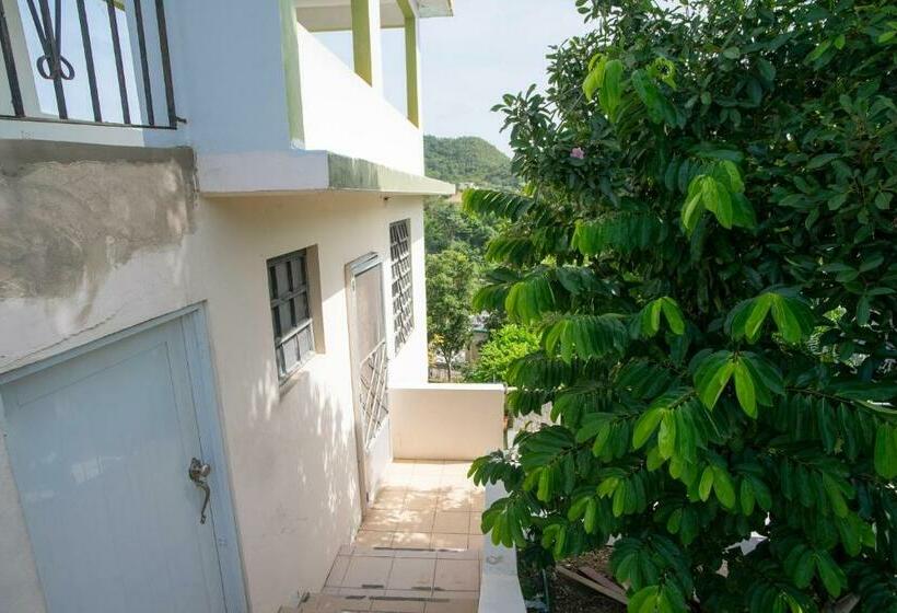 هتل Senderos 4 A Cozy Studio 4 Min From The Beach