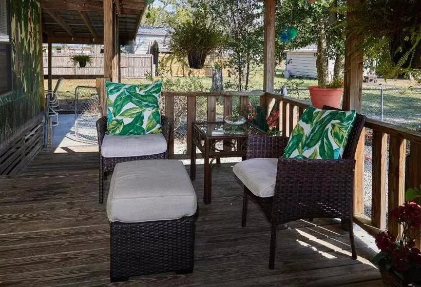 Majatalo Room In Bb   Pleasant Days Bb Tropical Master Suite