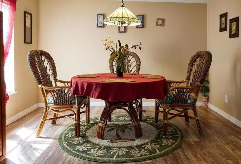 Majatalo Room In Bb   Pleasant Days Bb Tropical Master Suite