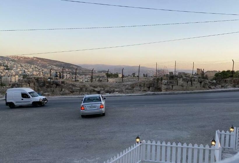 Ruins Wall &hostel  Ruins View