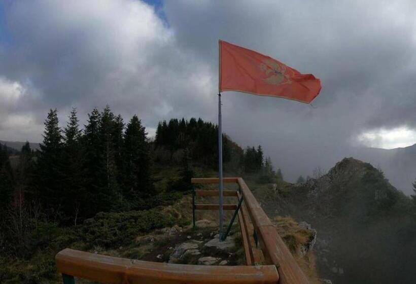 住宿加早餐  Log Cabin 1 Merdovic